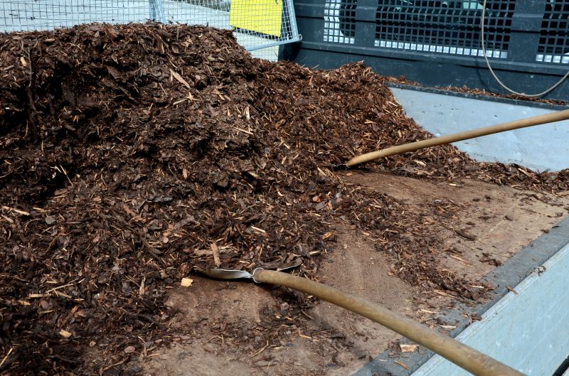Bulk Cedar Mulch Delivery Service